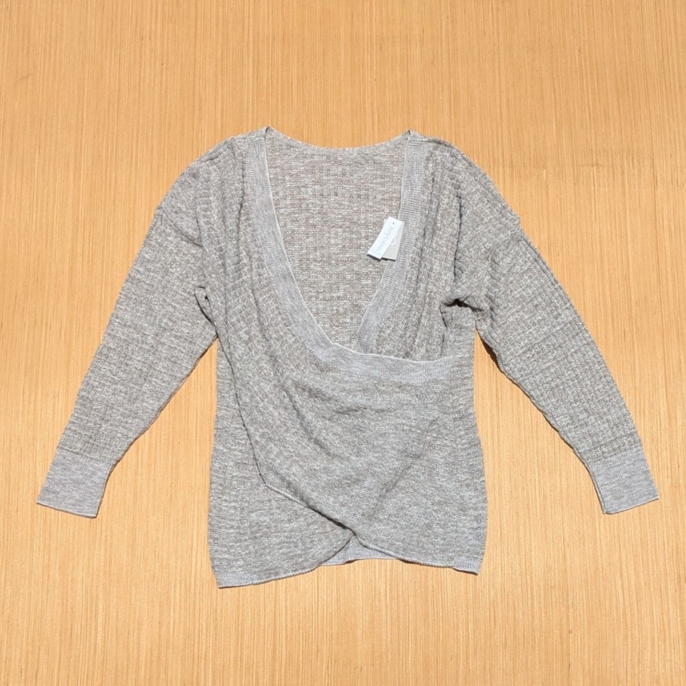 NWT Maurices Gray Preppy Minimalist Knit V-Neck Wrap‎ Sweater Women's Large